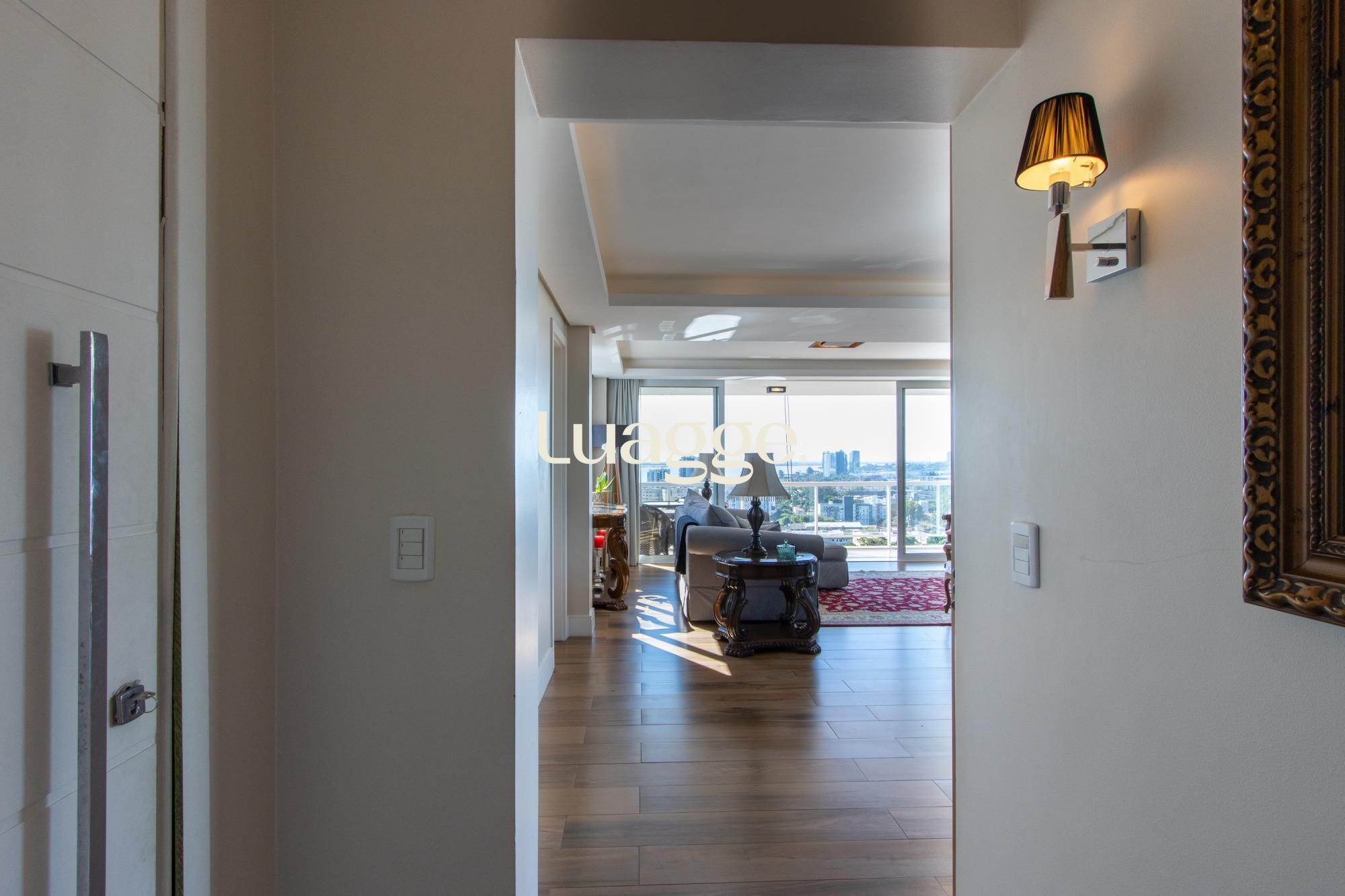 Apartamento à venda com 4 quartos, 173m² - Foto 4