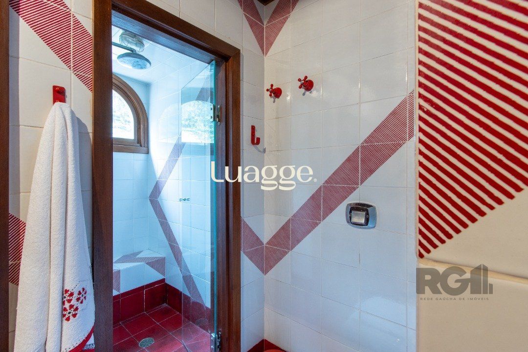 Casa para alugar com 4 quartos, 647m² - Foto 29