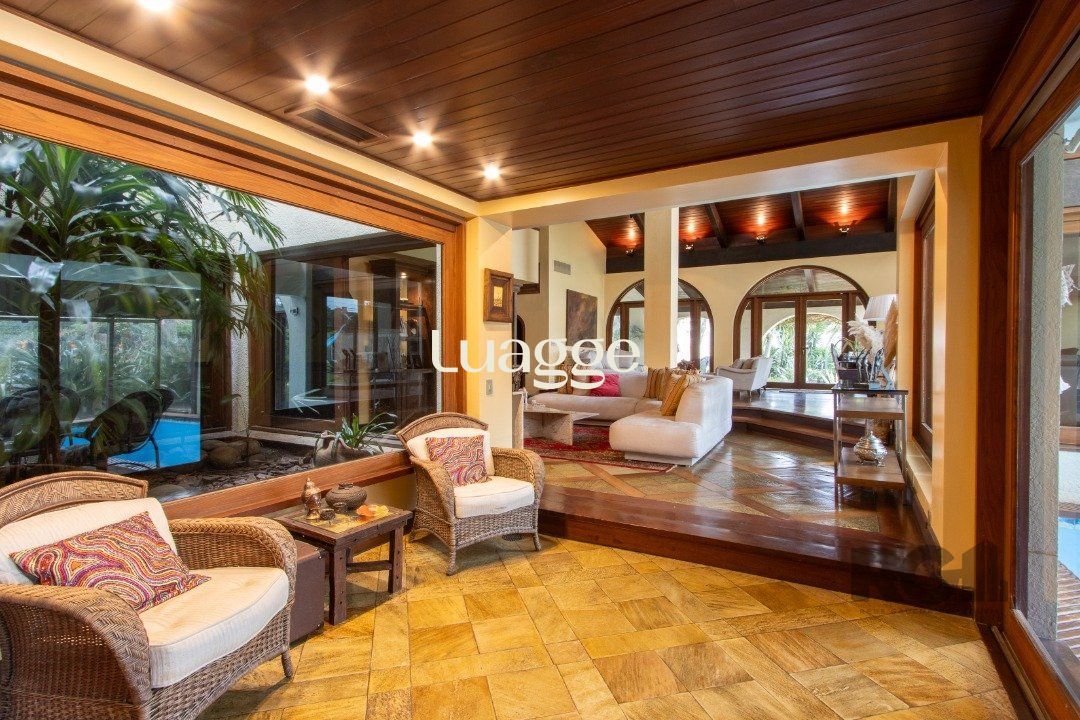 Casa para alugar com 4 quartos, 647m² - Foto 19