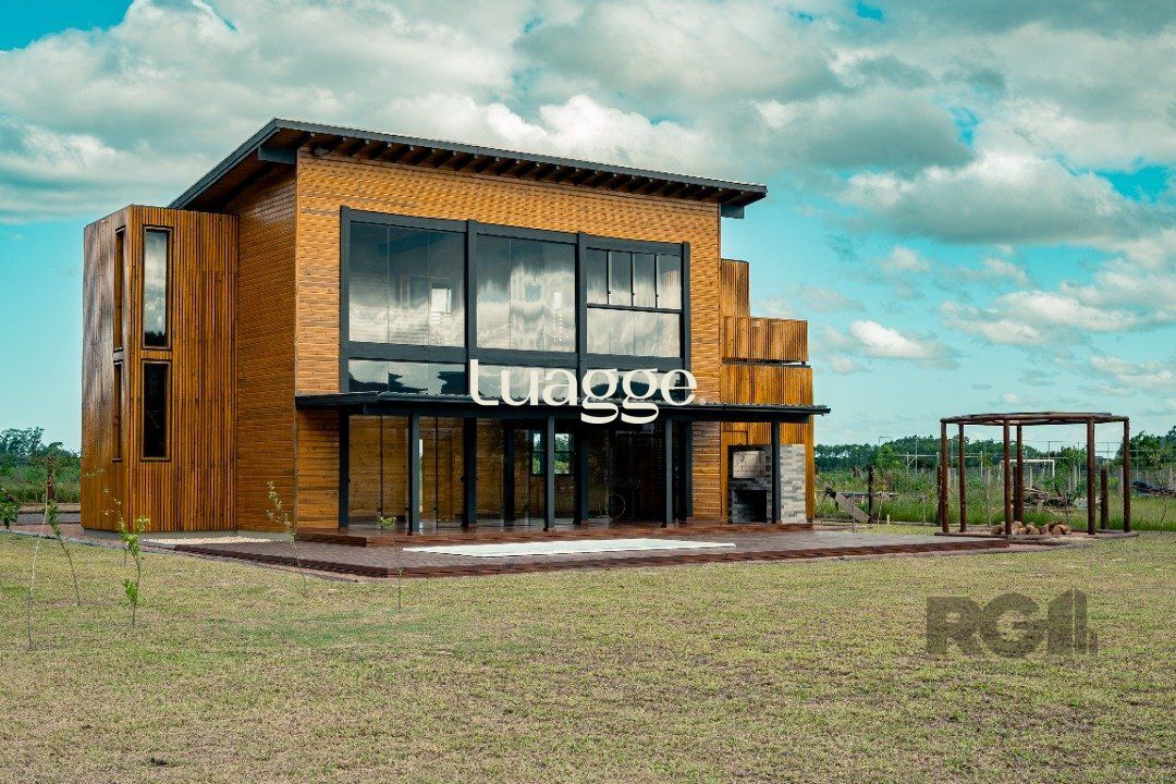 Casa de Condomínio à venda com 3 quartos, 197m² - Foto 1