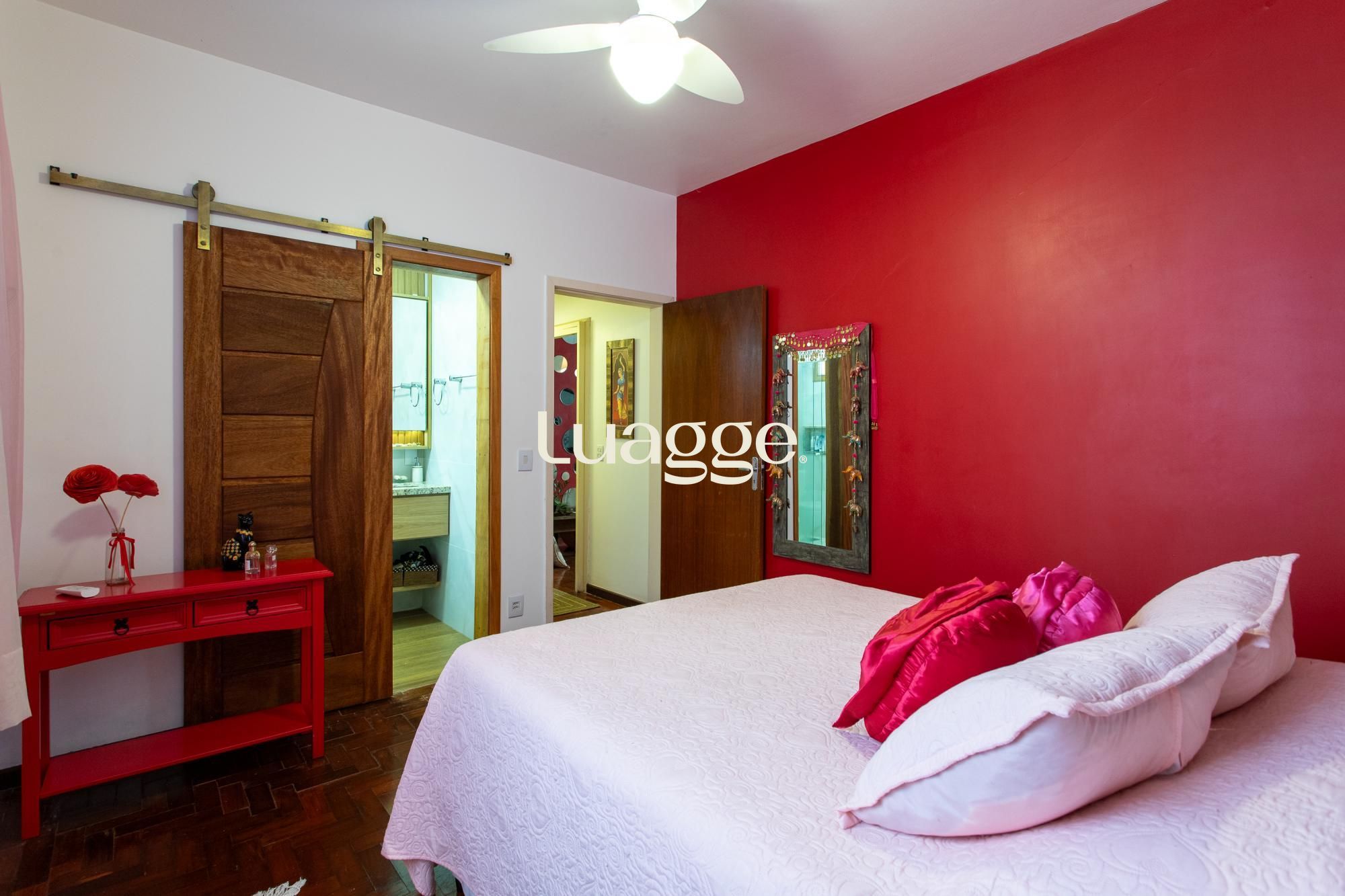 Casa à venda com 5 quartos, 184m² - Foto 25