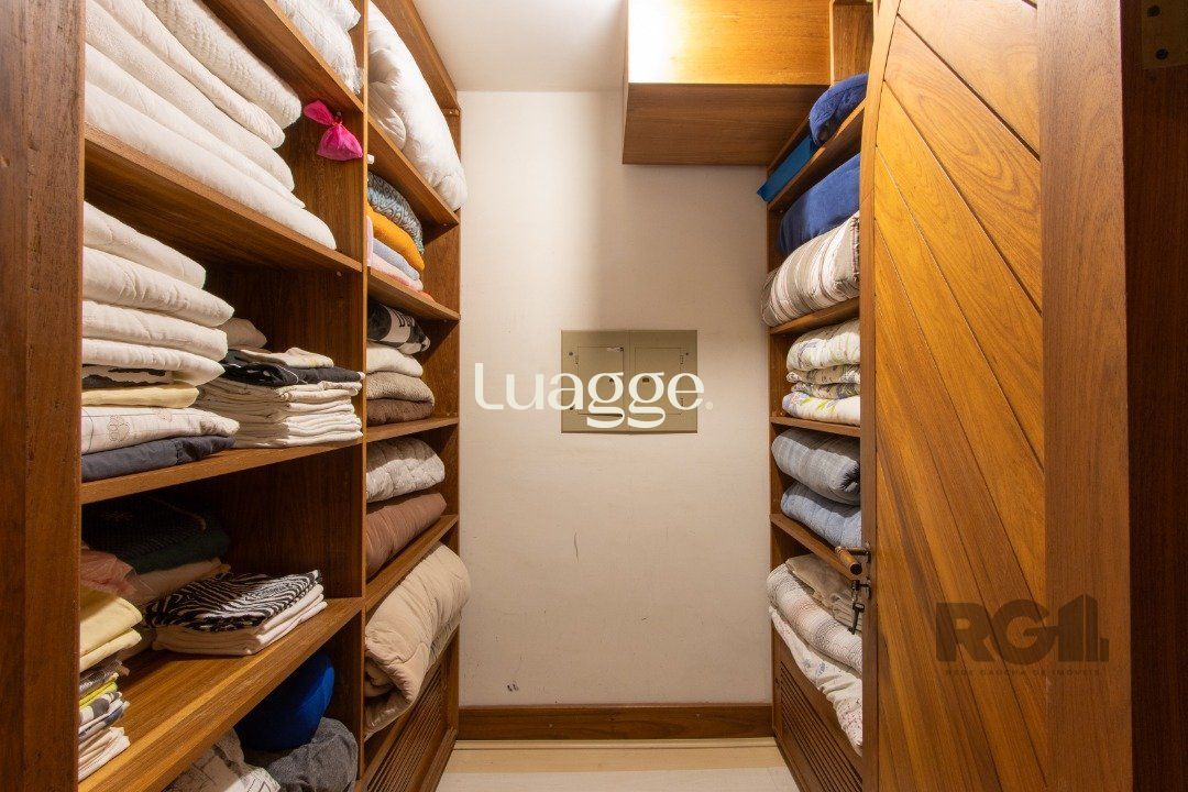 Casa para alugar com 4 quartos, 647m² - Foto 52