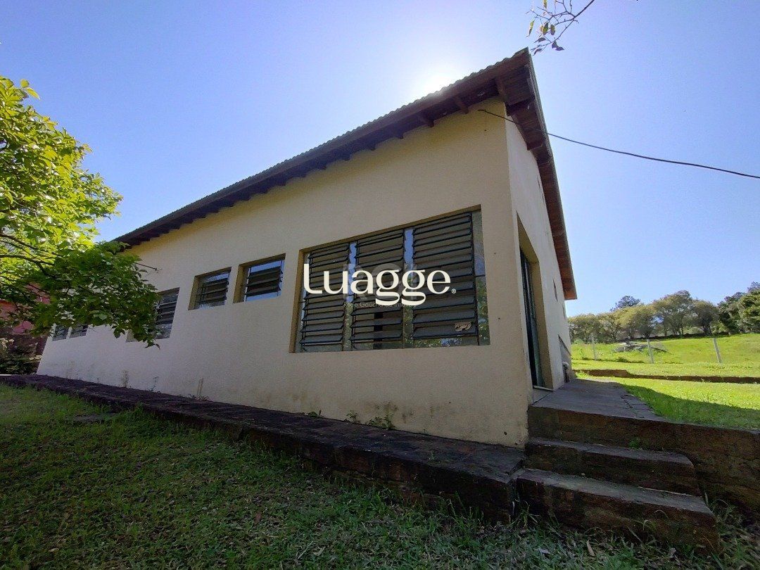 Casa para alugar com 4 quartos, 202m² - Foto 1
