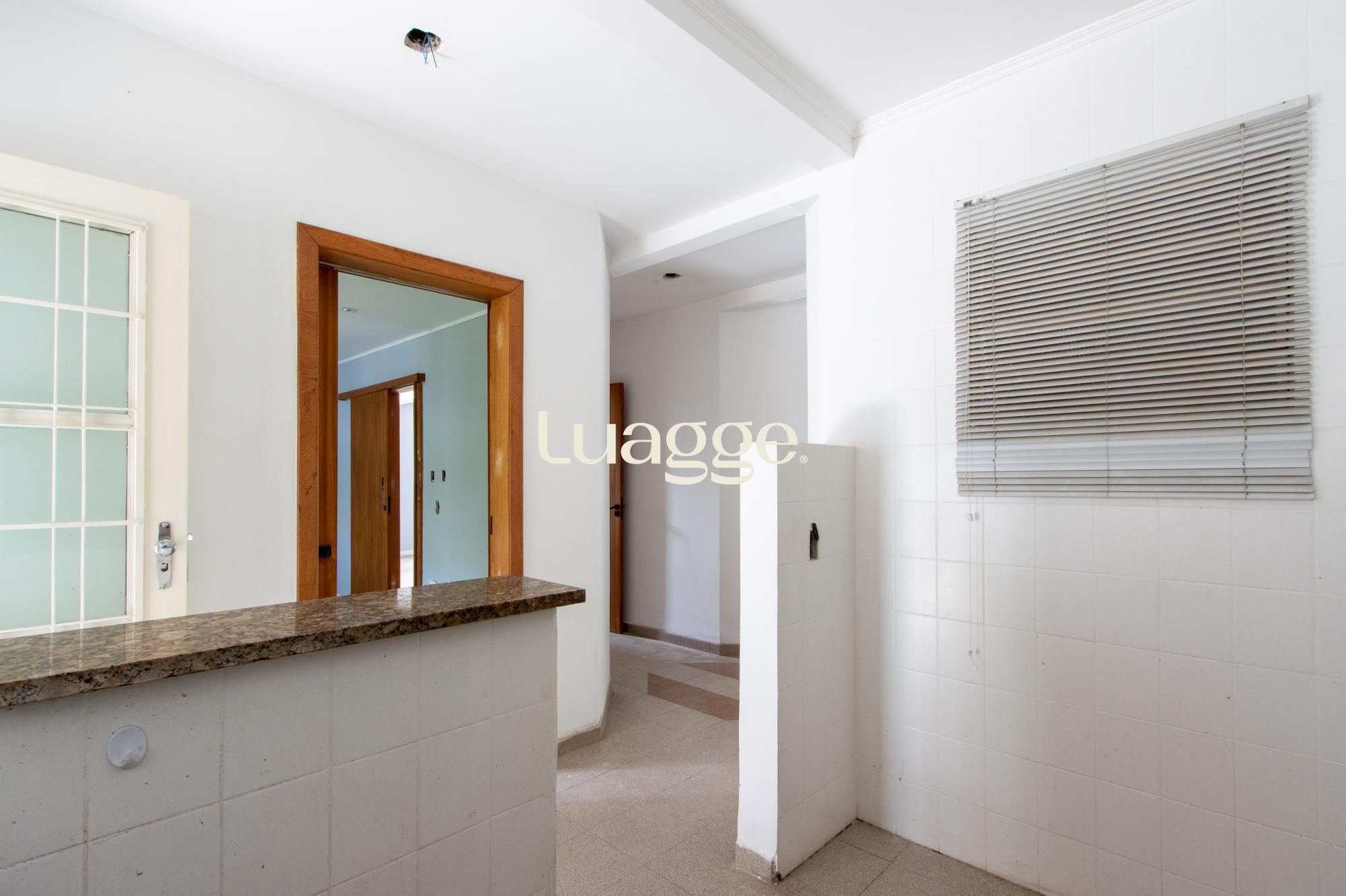 Casa para alugar com 4 quartos, 288m² - Foto 23