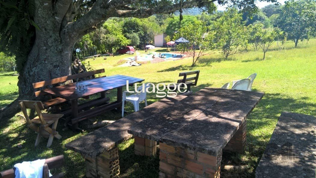 Sítio à venda com 3 quartos, 99m² - Foto 2