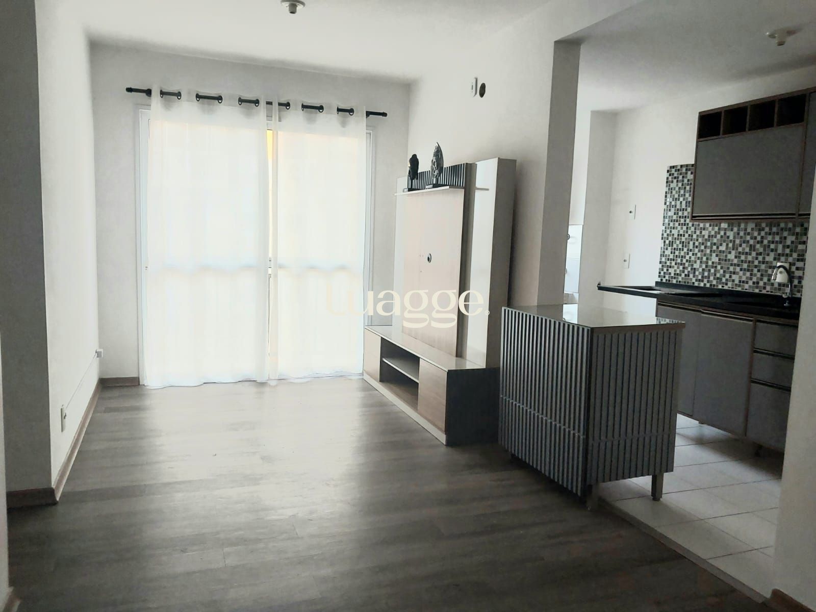Apartamento à venda com 3 quartos, 70m² - Foto 2