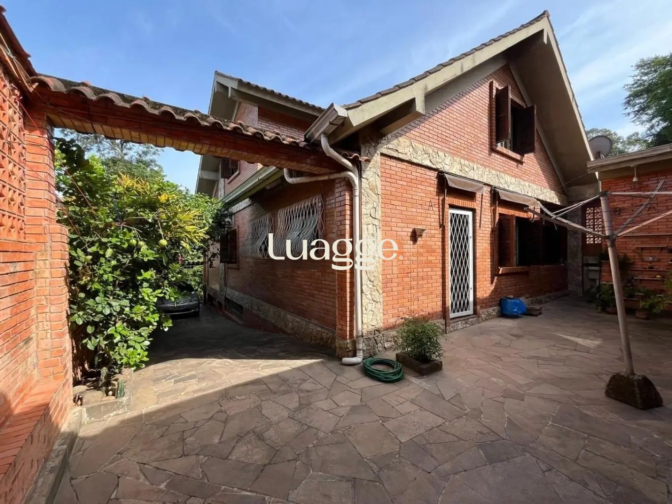 Casa à venda com 4 quartos, 319m² - Foto 3
