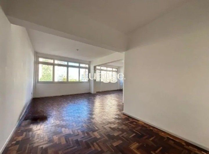 Apartamento para alugar com 3 quartos, 135m² - Foto 1