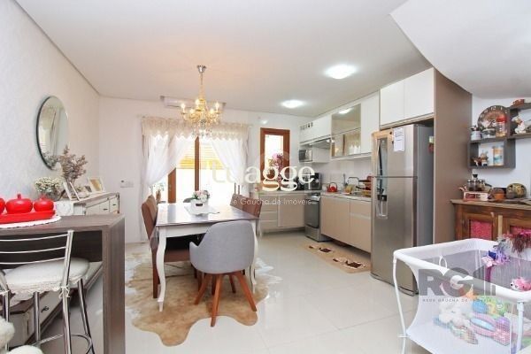 Casa à venda com 3 quartos, 138m² - Foto 2