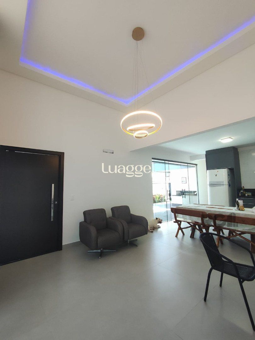 Casa à venda com 3 quartos, 128m² - Foto 8