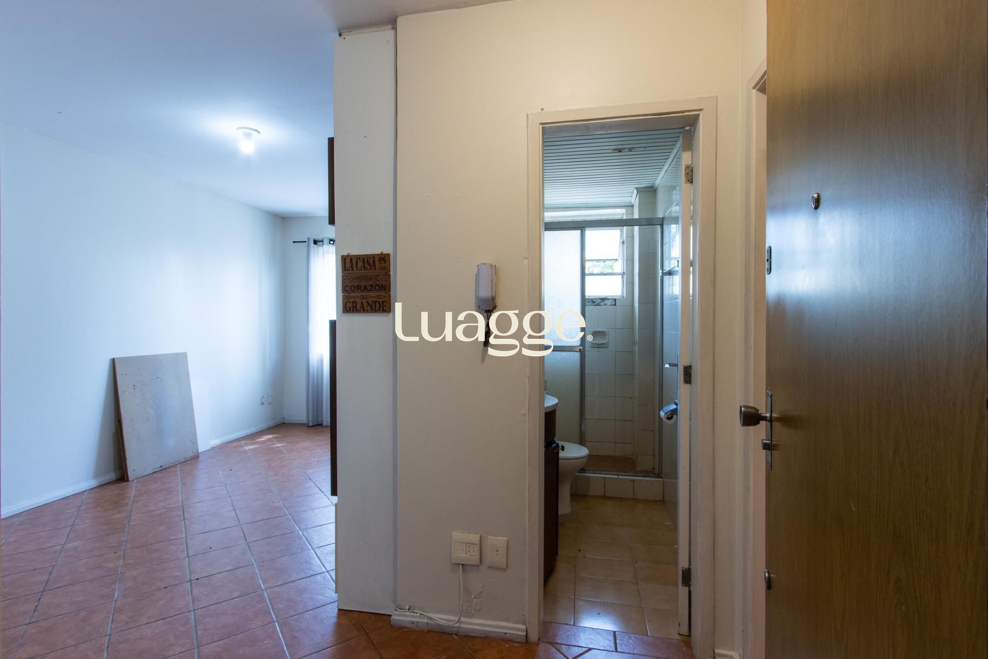 Excelente apartamento de um dormitório com box privativo coberto