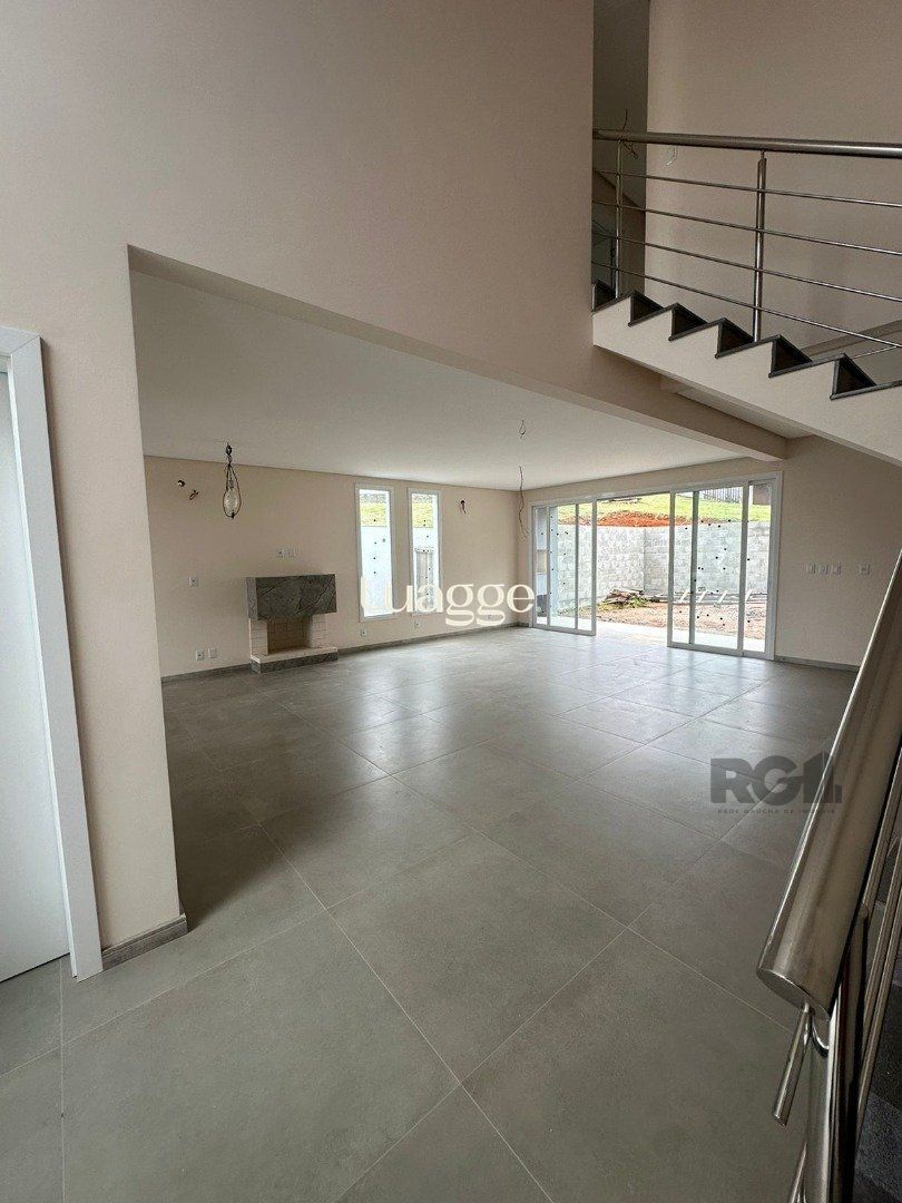 Casa de Condomínio, 3 quartos, para alugar, 290 m², Aberta dos Morros - Porto Alegre — foto 2