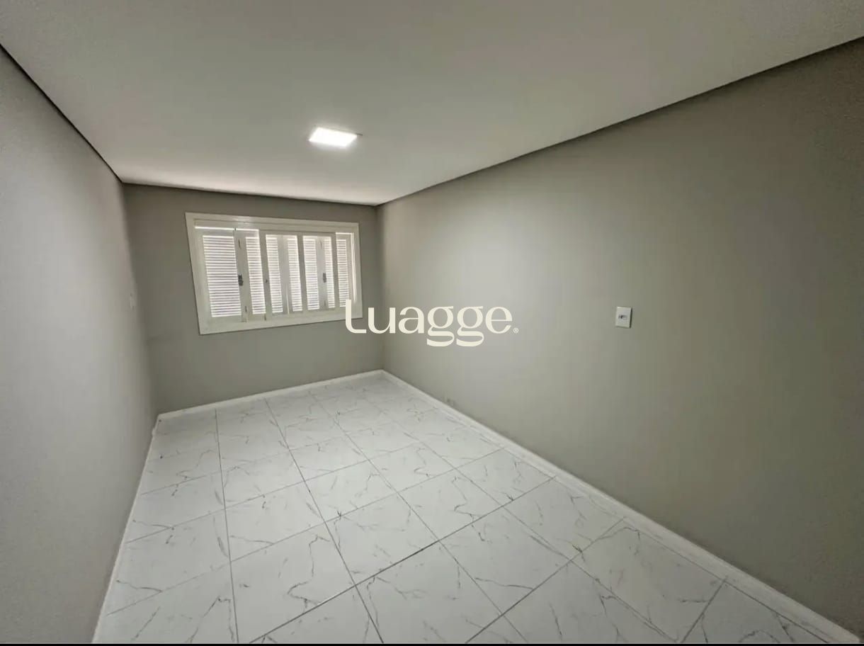 Casa à venda com 3 quartos, 96m² - Foto 9