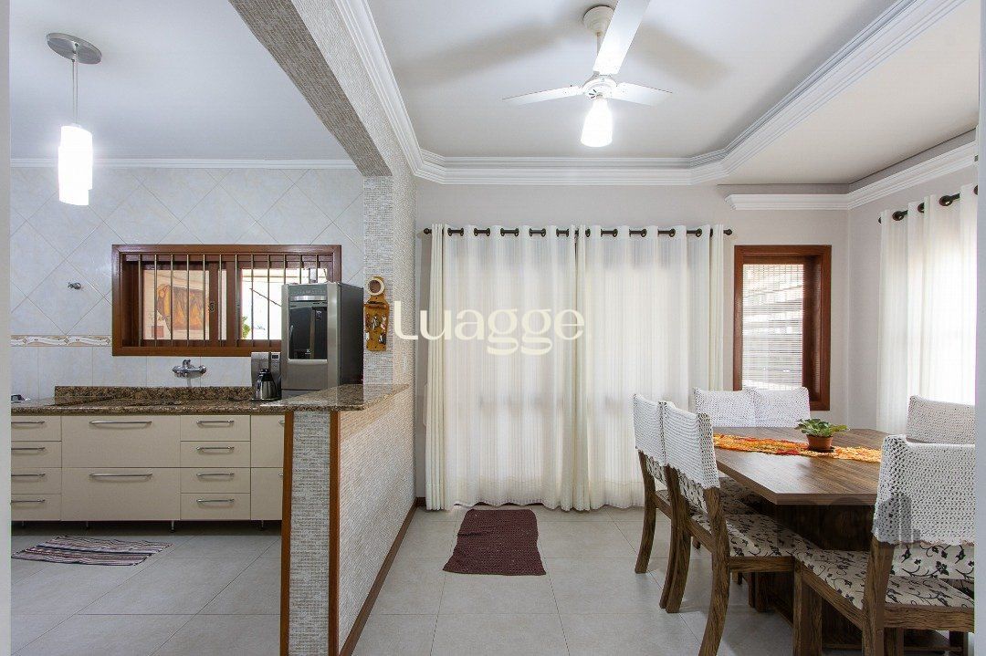 Casa à venda com 3 quartos, 261m² - Foto 9