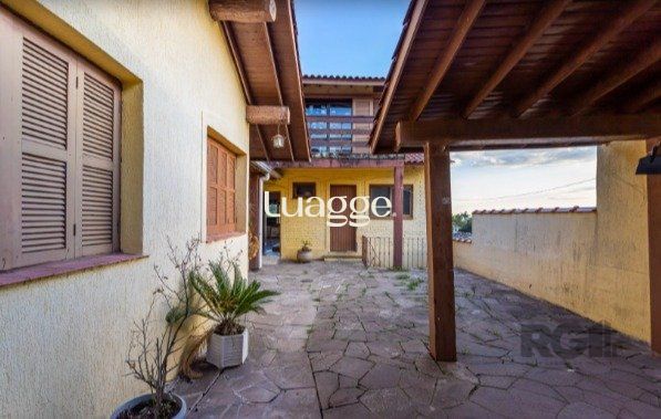 Casa à venda com 4 quartos, 218m² - Foto 4