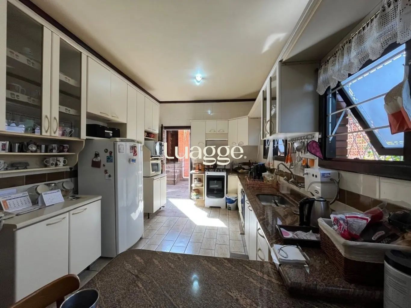 Casa à venda com 4 quartos, 319m² - Foto 13