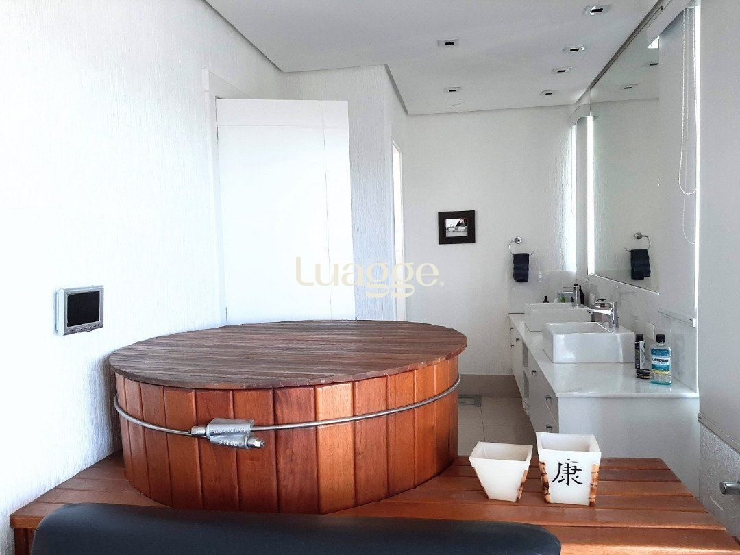 Casa de Condomínio à venda com 4 quartos, 472m² - Foto 19