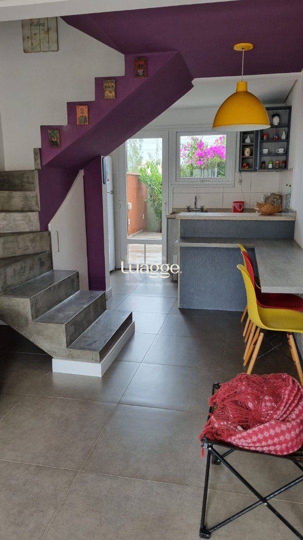 Casa de Condomínio à venda com 2 quartos, 64m² - Foto 1
