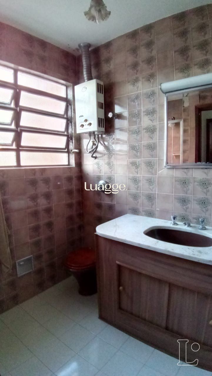 Casa para alugar com 3 quartos, 244m² - Foto 14