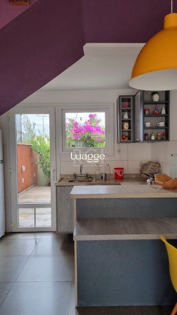 Casa de Condomínio à venda com 2 quartos, 64m² - Foto 2