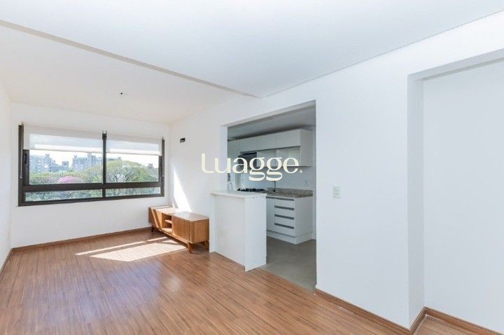Apartamento, 2 quartos, para alugar, 66 m², Passo da Areia - Porto Alegre — foto 2