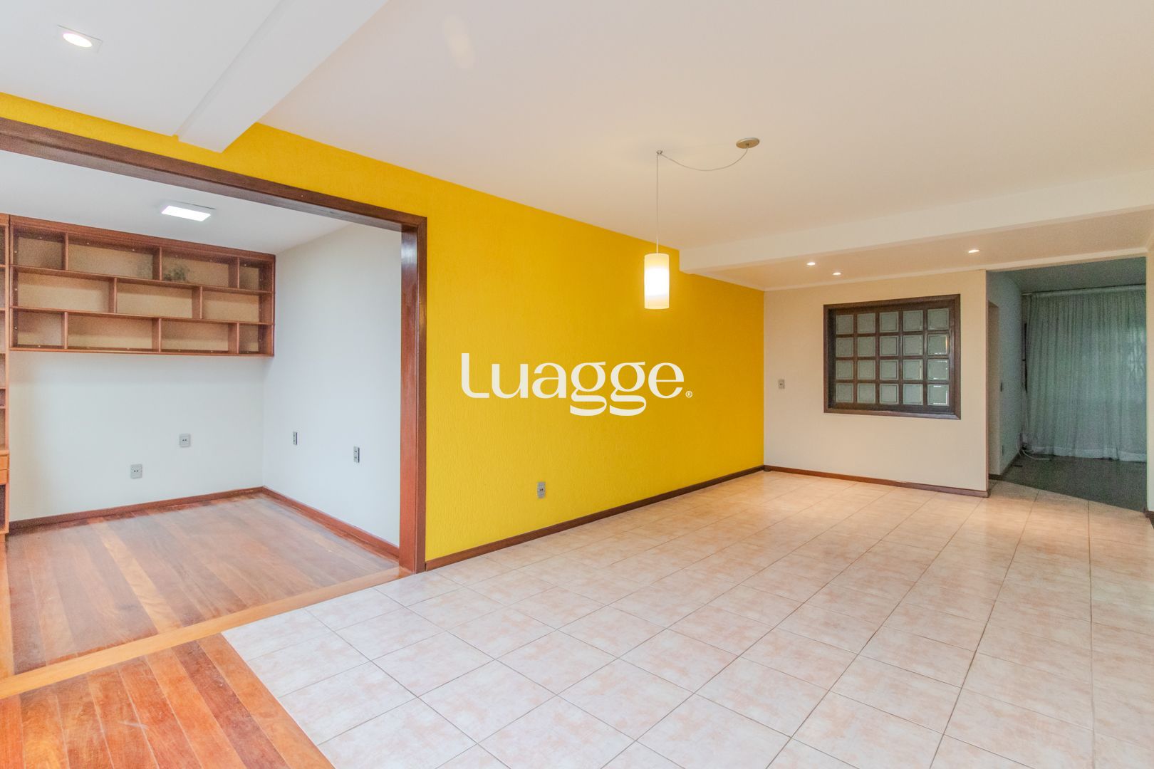 Casa à venda com 3 quartos, 292m² - Foto 2