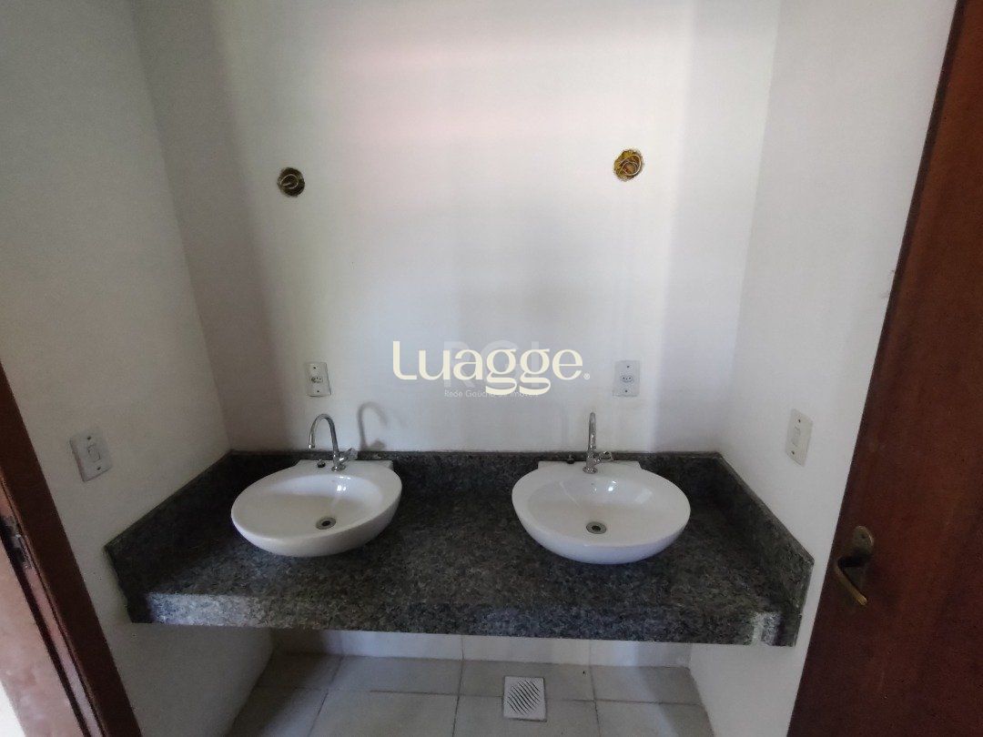 Casa para alugar com 4 quartos, 202m² - Foto 25