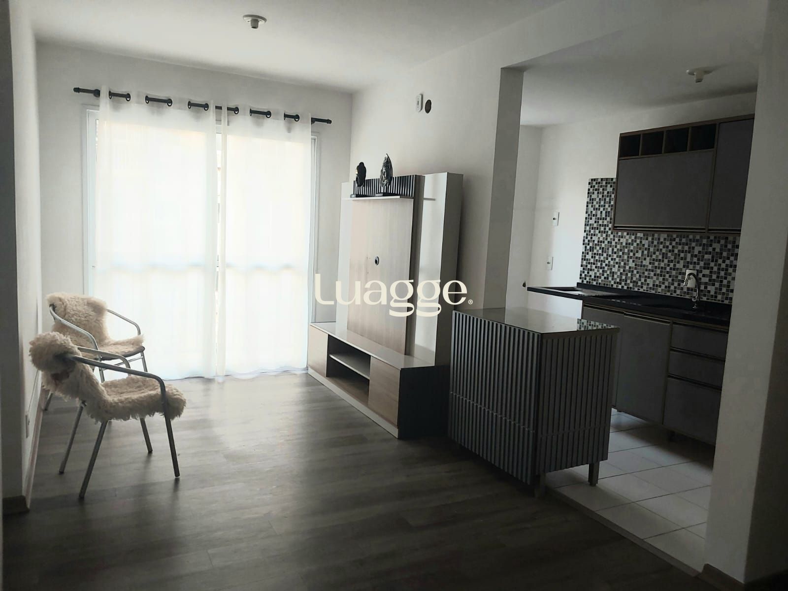 Apartamento à venda com 3 quartos, 70m² - Foto 1