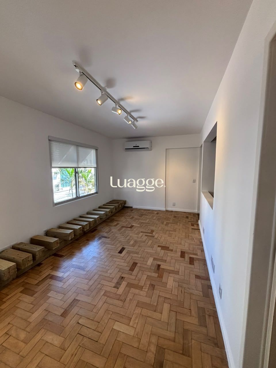 Apartamento no Edificio Dom Rodrigo, 2 quartos, para alugar, 69 m², Cidade Baixa - Porto Alegre — foto 2