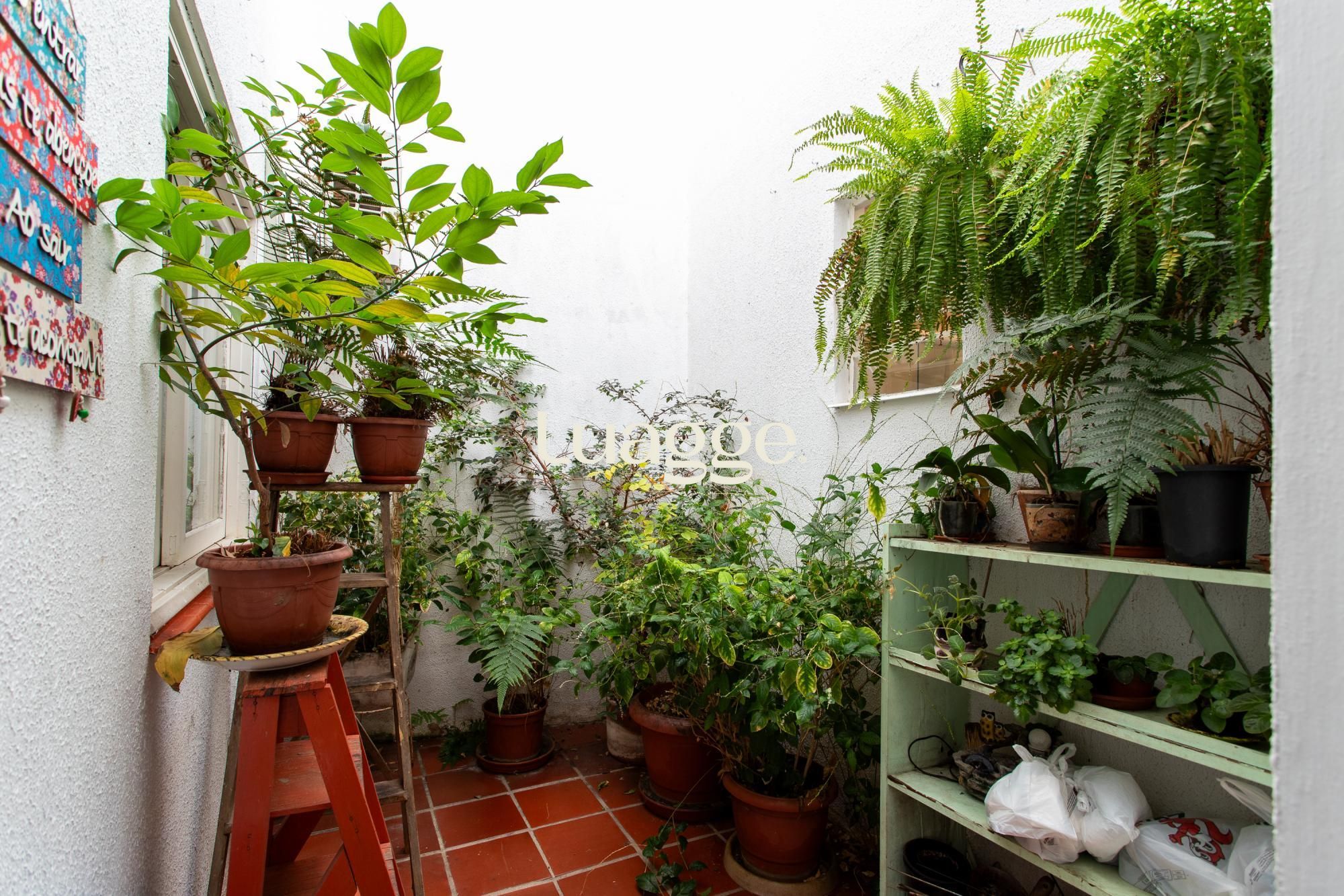 Casa à venda com 5 quartos, 184m² - Foto 48