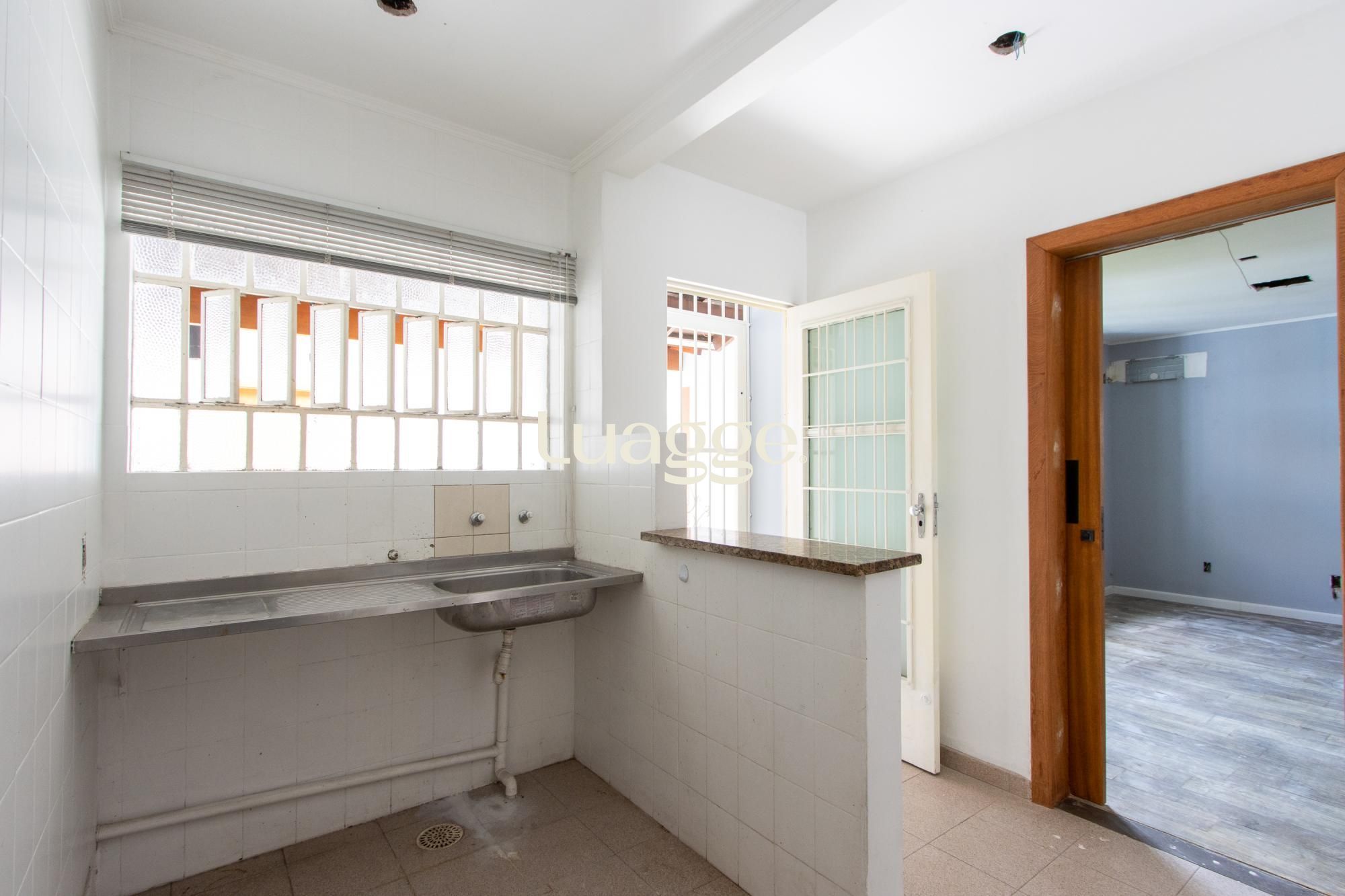 Casa para alugar com 4 quartos, 288m² - Foto 22