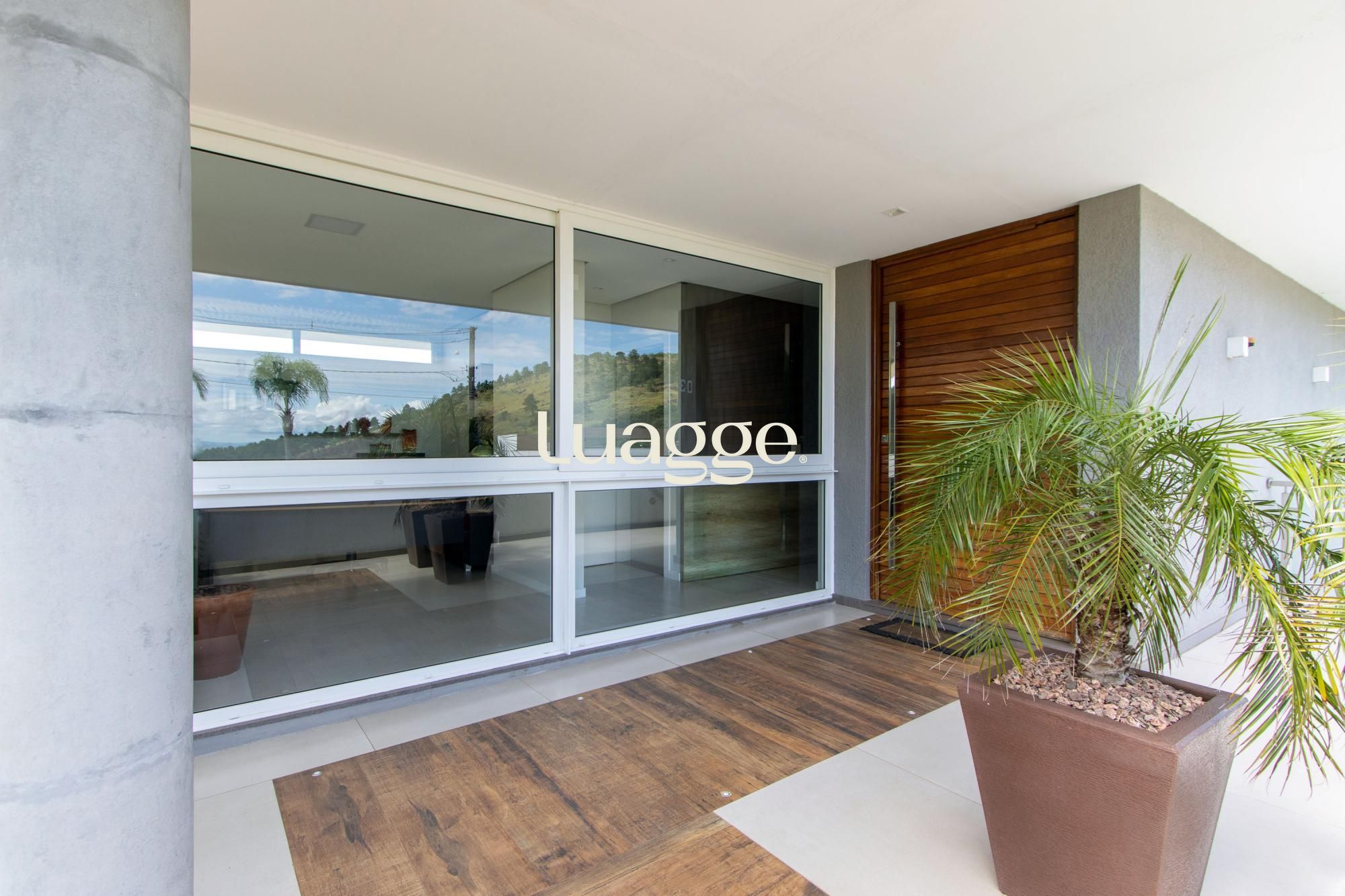Casa de Condomínio à venda com 4 quartos, 480m² - Foto 2