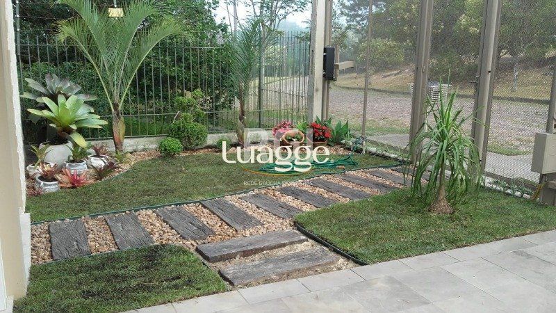 Casa à venda com 3 quartos, 351m² - Foto 1