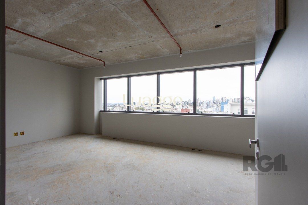 SALA COMERCIAL COM 35,31 M², VISTA LIVRE E EXCELENTE ESTRUTURA