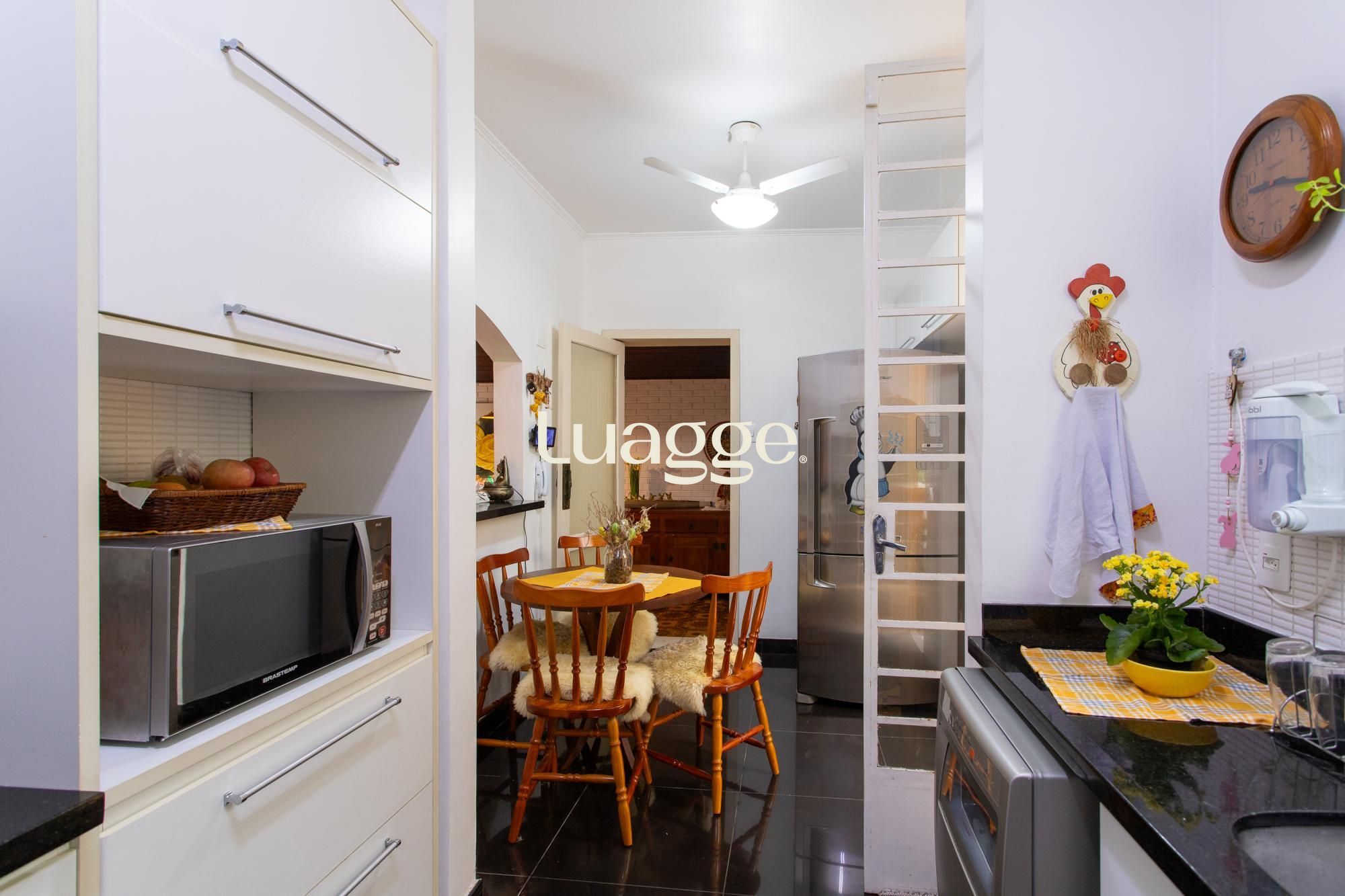 Casa à venda com 5 quartos, 184m² - Foto 19