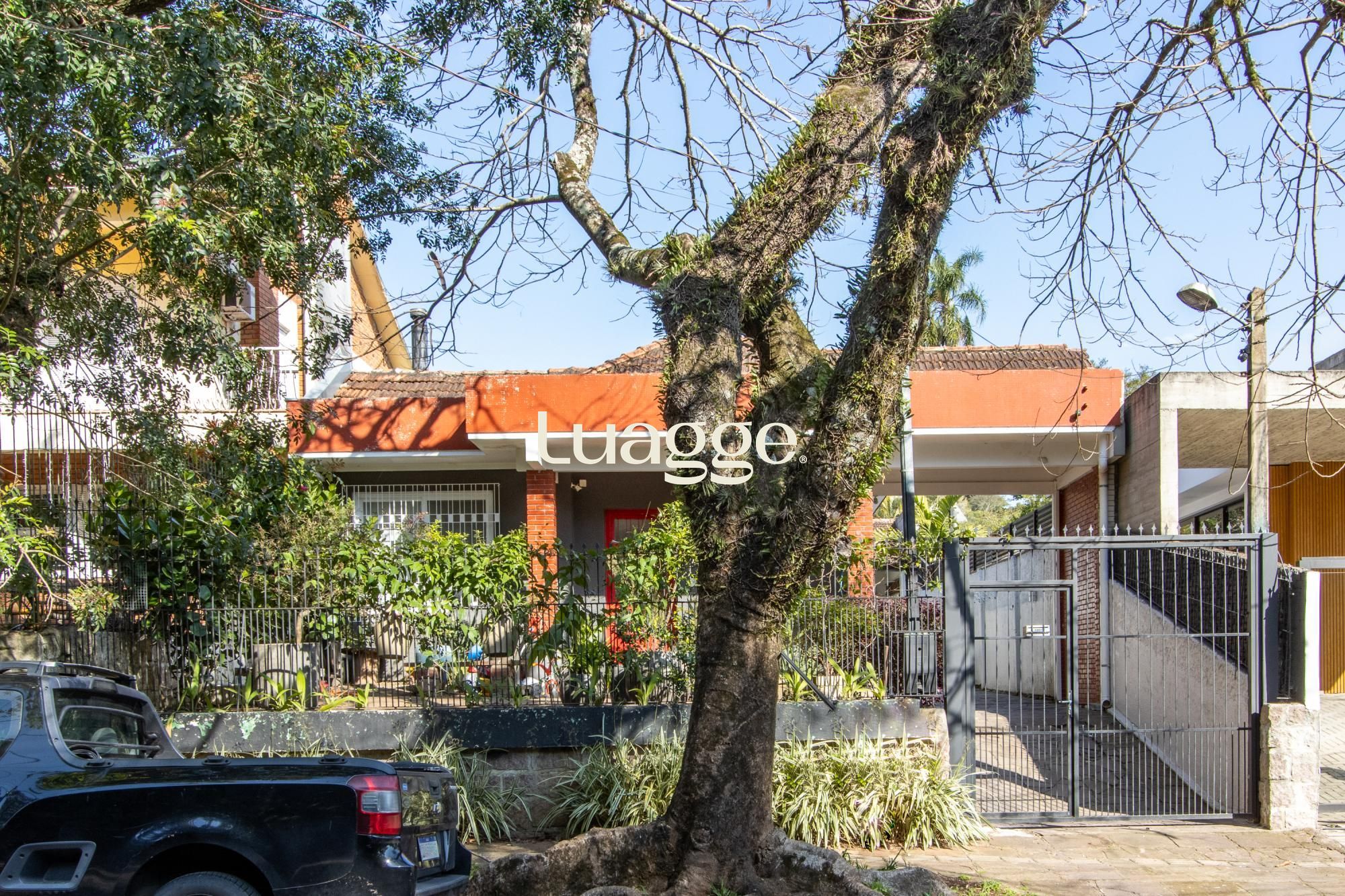 Casa térrea com 3 quartos no bairro Tristeza