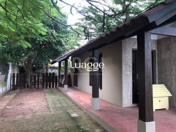 Casa à venda com 3 quartos, 149m² - Foto 2