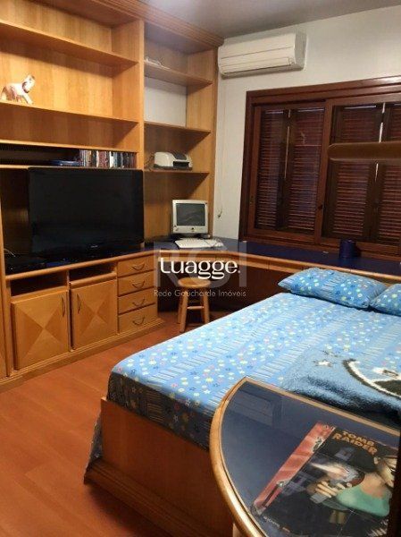 Casa à venda com 3 quartos, 392m² - Foto 7