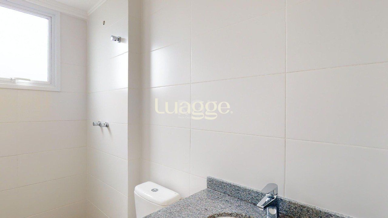 Apartamento à venda com 2 quartos, 70m² - Foto 33