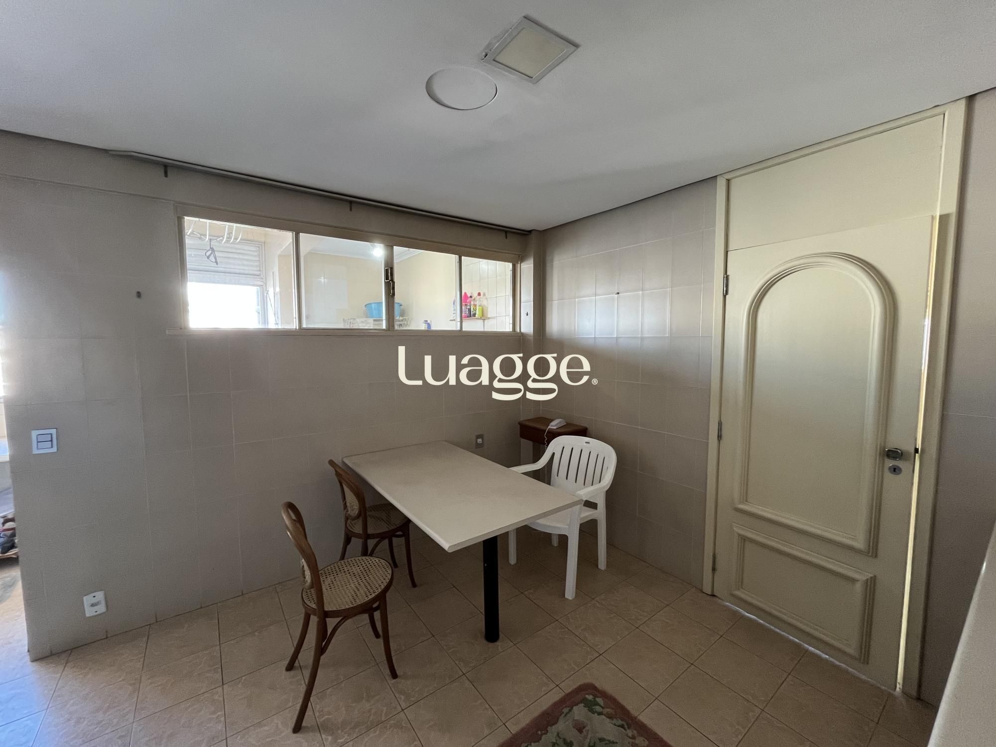 Apartamento à venda com 3 quartos, 228m² - Foto 15