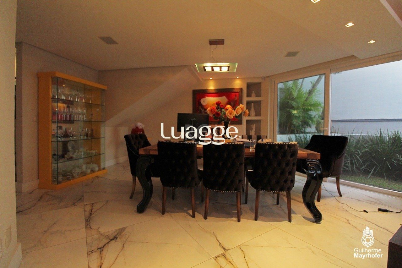 Casa à venda com 4 quartos, 651m² - Foto 2
