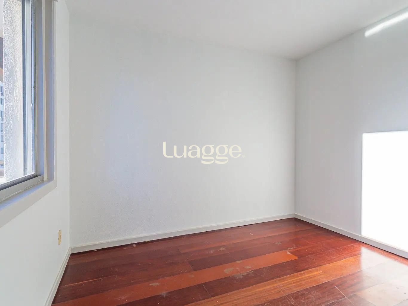 Apartamento à venda com 2 quartos, 77m² - Foto 8