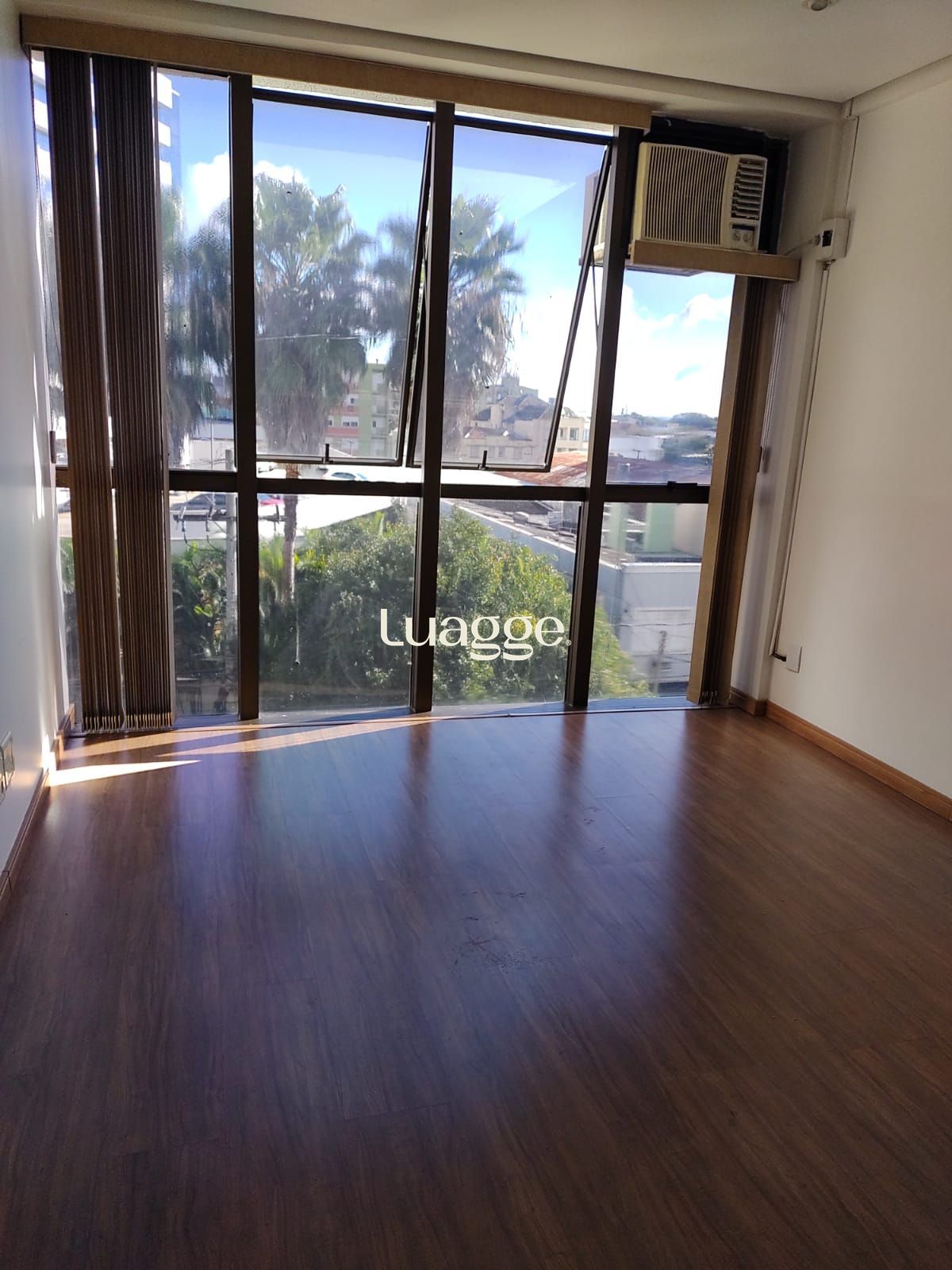 Sala Comercial, 1 sala, à venda, 36 m², Floresta - Porto Alegre — foto 3