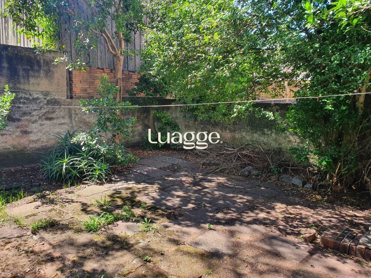 Casa à venda com 2 quartos, 102m² - Foto 1