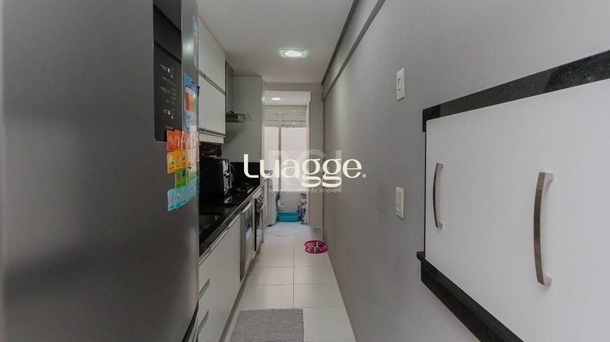 Apartamento à venda com 3 quartos, 107m² - Foto 18
