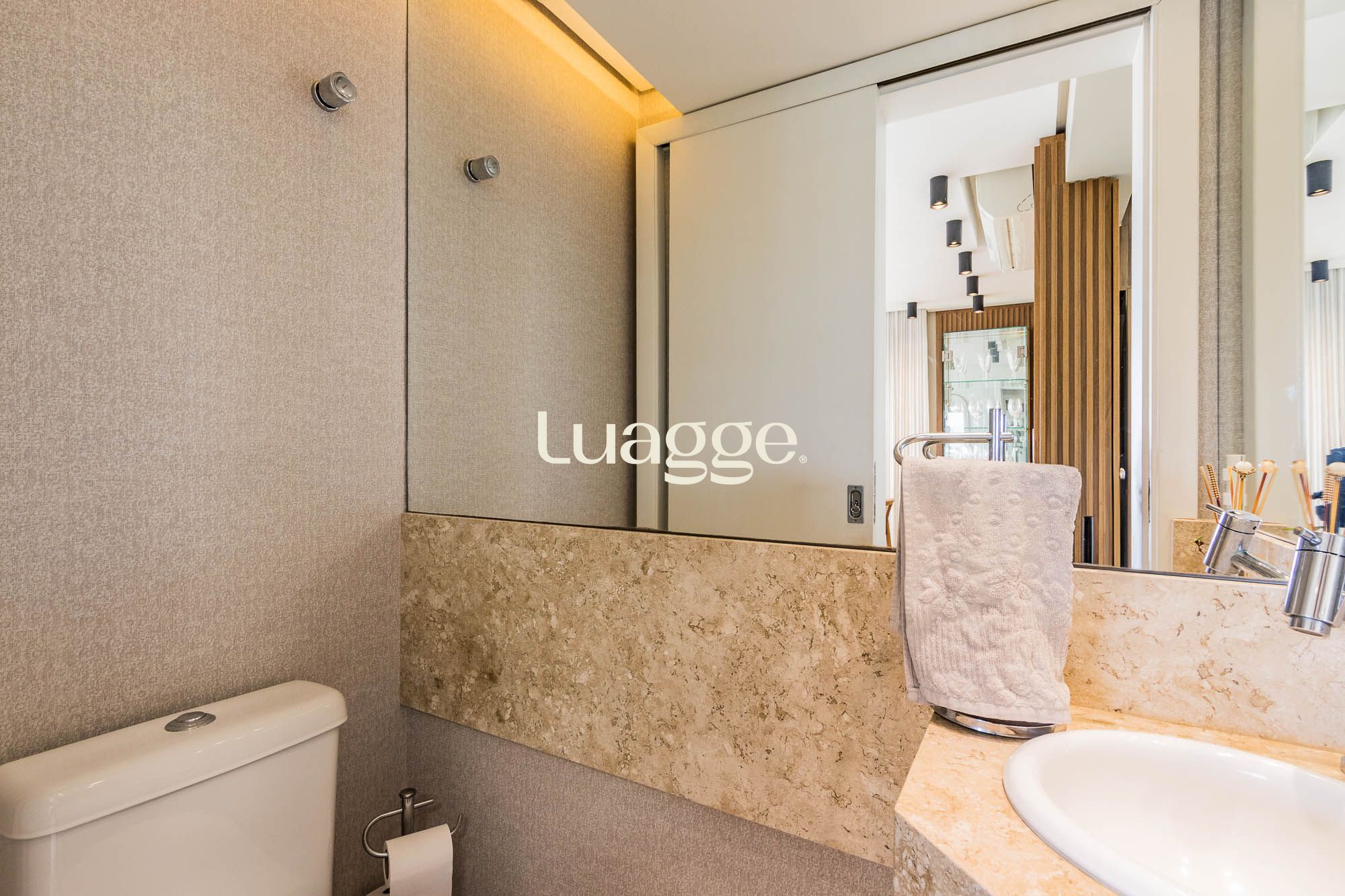 Apartamento à venda com 3 quartos, 123m² - Foto 32