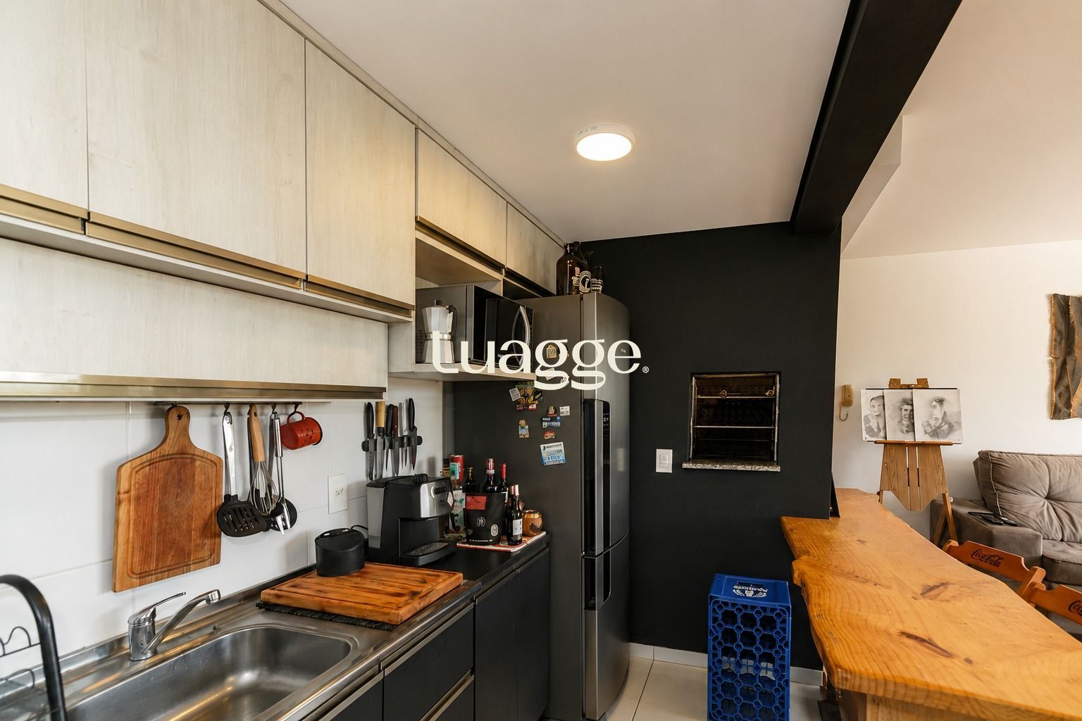 Apartamento de 2 quartos, suíte e 1 vaga de garagem no bairro Tristeza em POA