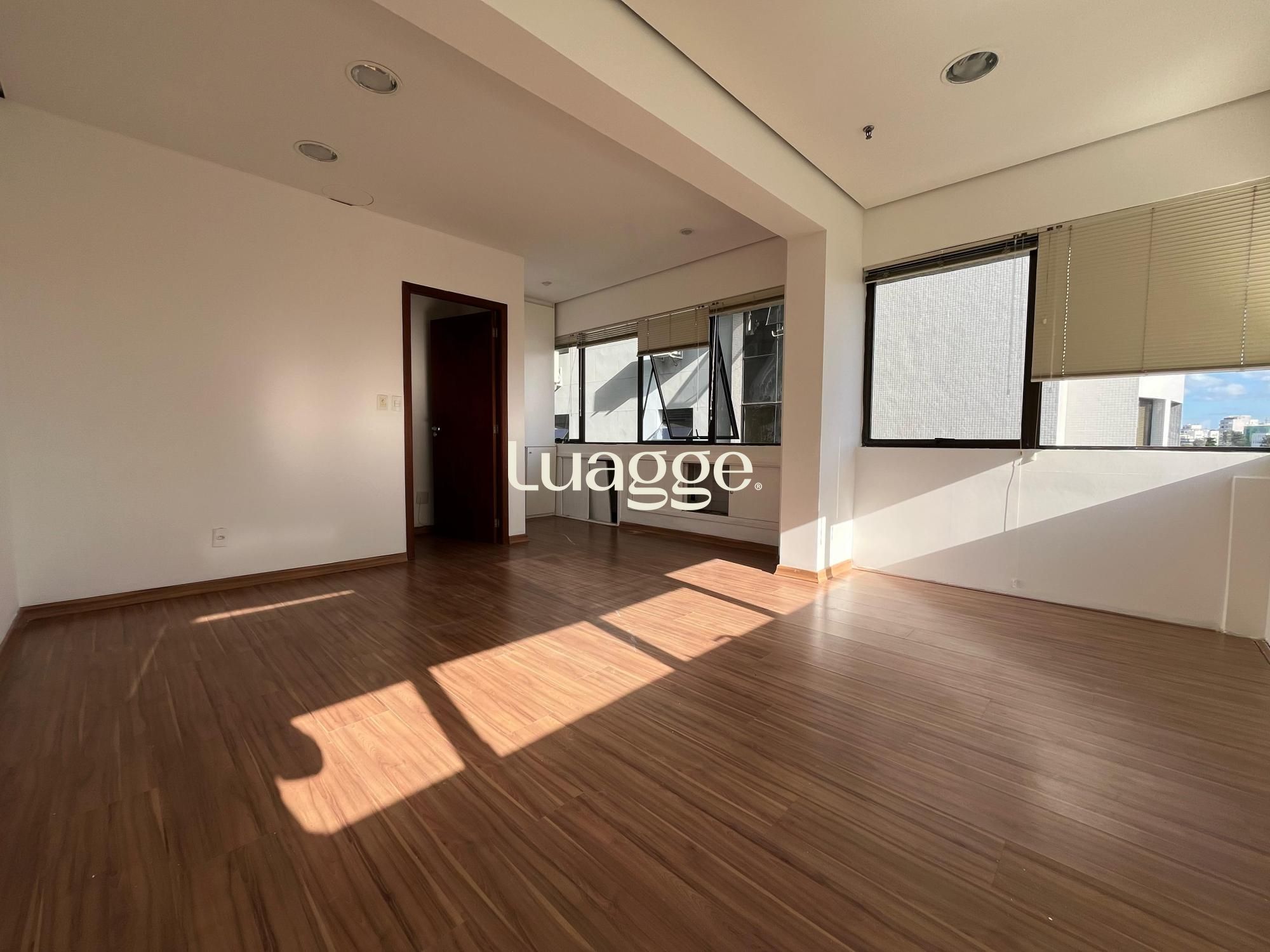 Conjunto Comercial-Sala à venda com 1 quarto, 37m² - Foto 2