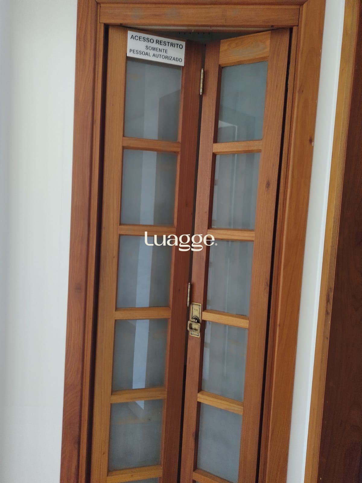 Sala Comercial, 1 sala, à venda, 36 m², Floresta - Porto Alegre — foto 2
