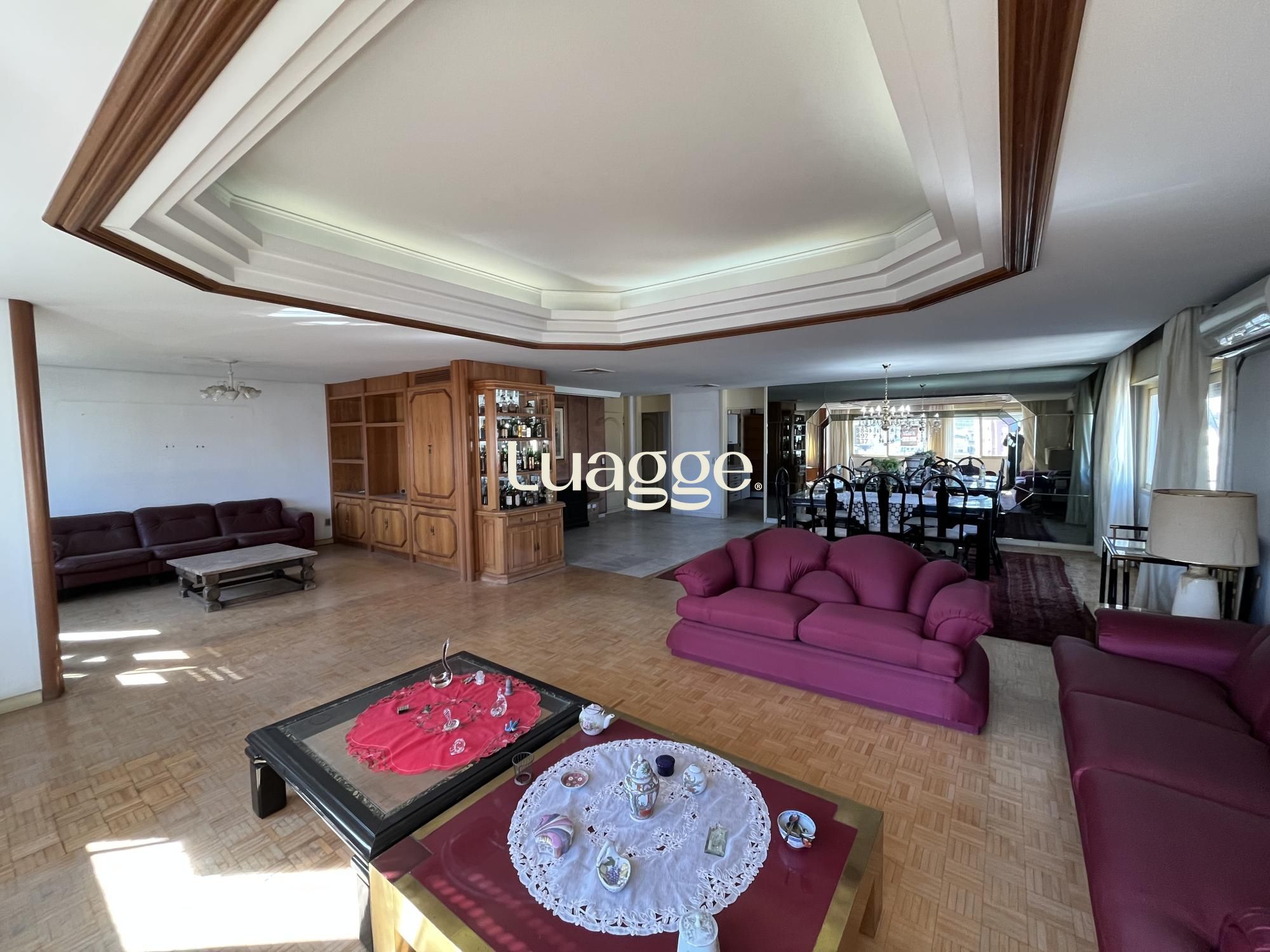 Apartamento à venda com 3 quartos, 228m² - Foto 4